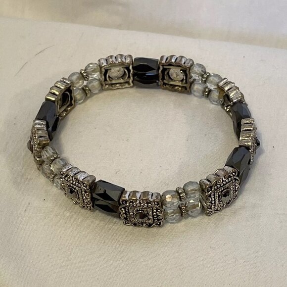 Mixed Metal & Crystal Stretch Magnetic Bracelet - Unbranded Costume Jewlery - Picture 7 of 9